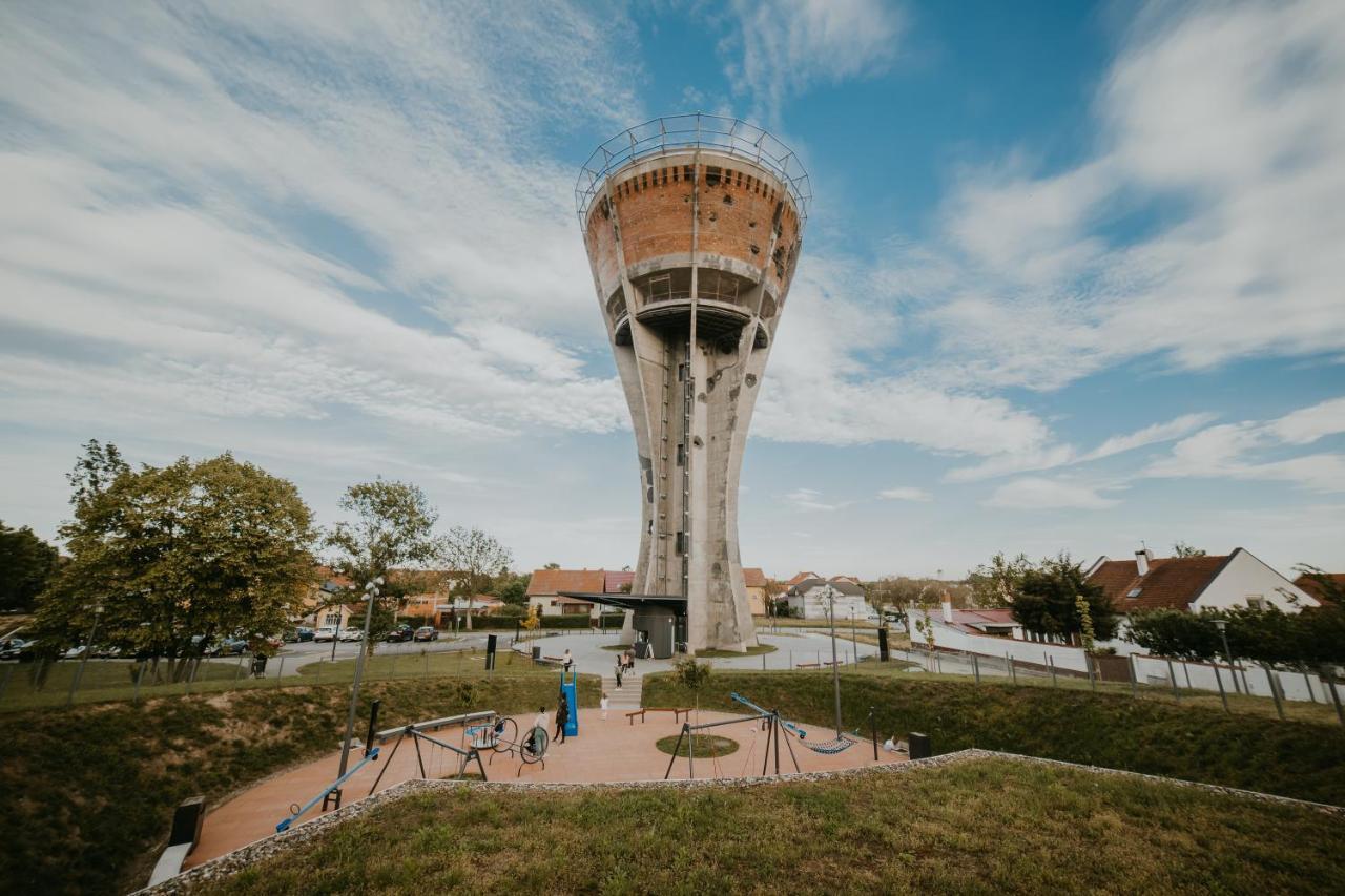 Apartman Stari Toranj Вуковар Екстер'єр фото
